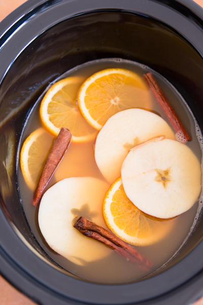 Slow Cooker Spiced Apple Cider with Orange Picture