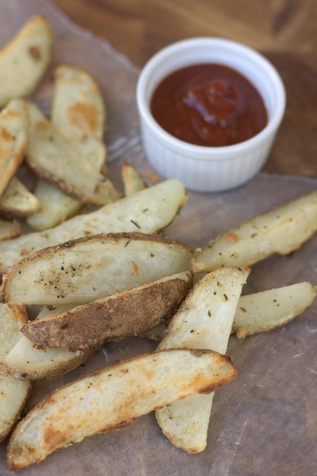 Baked French Fries: With Rosemary, Garlic and Great Taste - Food Fanatic